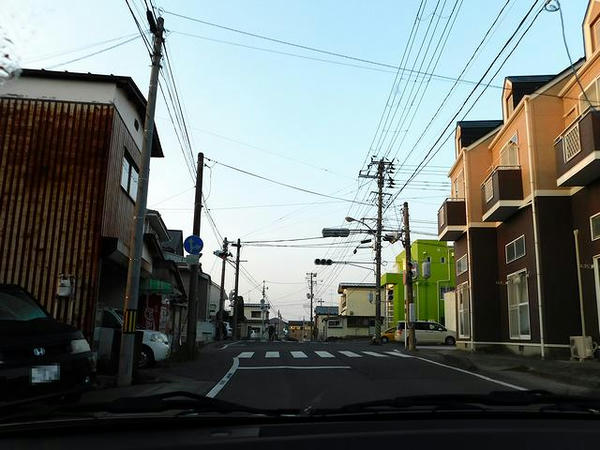 早朝の石巻市内を