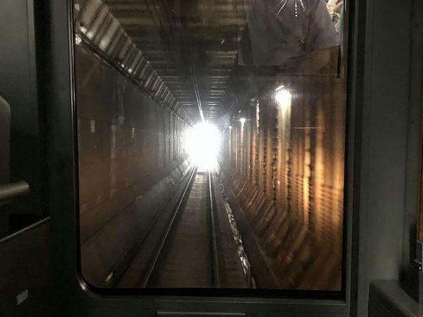 神泉駅発車直後