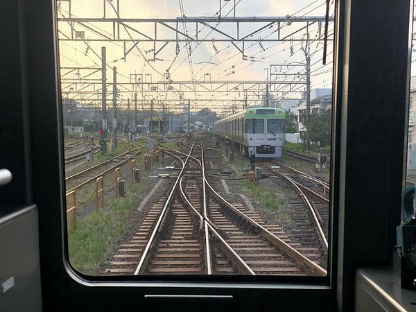 富士見ヶ丘駅発車直後(2)