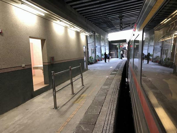 三貂嶺駅に停車中