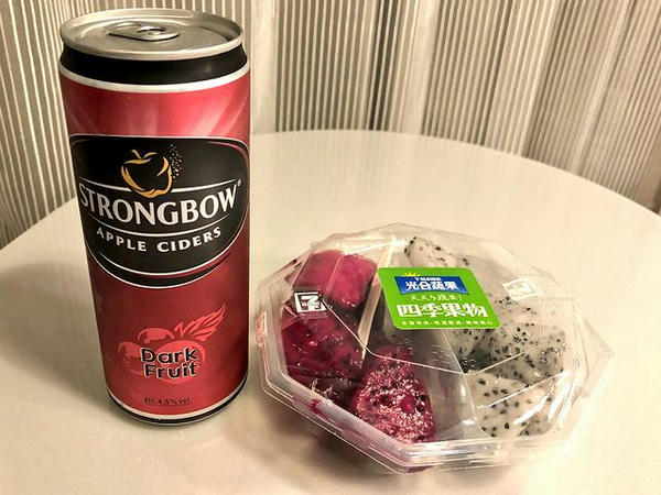 ドラゴンフルーツと甘い酒