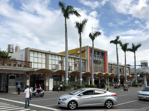 彰化駅の駅舎