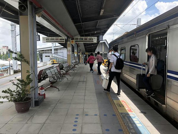 沙崙駅で下車