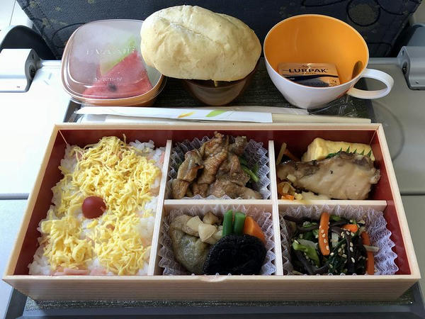 BR189便の機内食