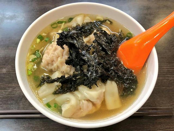 香辣老虎麺と蝦肉大餛飩湯