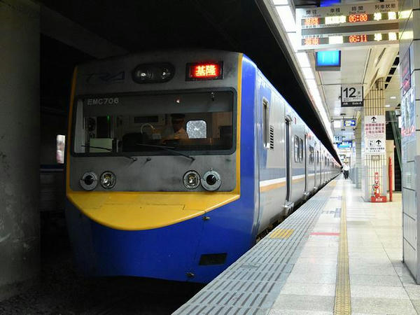 台鉄完乗を果たした1098次区間車