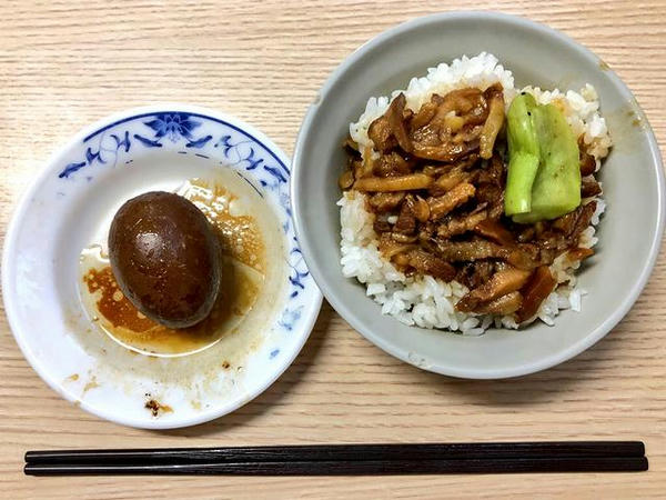 魯肉飯（小）と魯鴨蛋