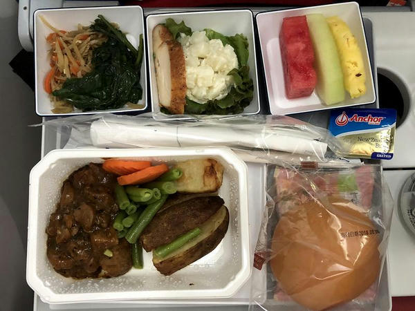 NH854便の機内食