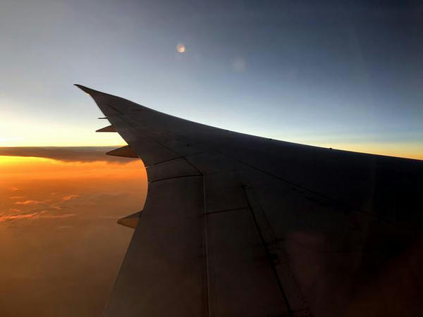 機窓から見た夕暮れ