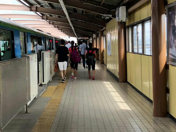 大井競馬場前駅に到着