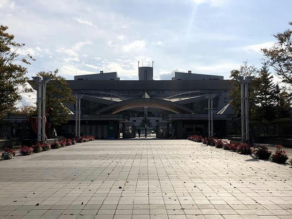 盛岡競馬場正門