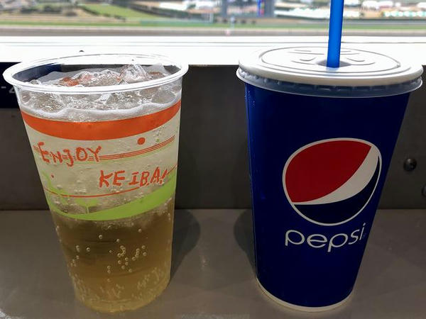 ハイボール 500円 と ペプシコーラ（M） 300円