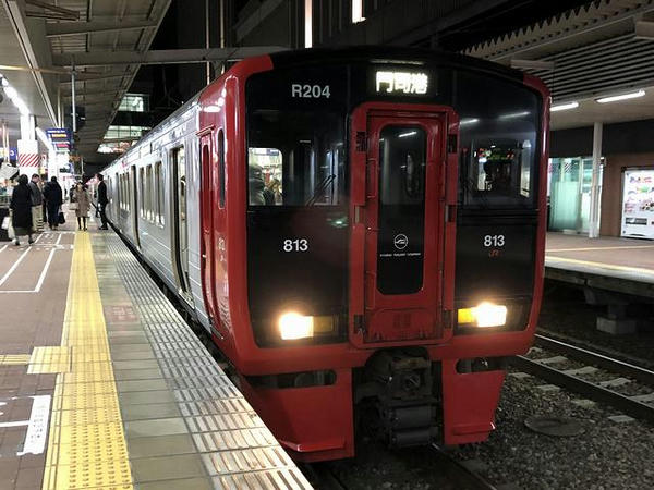 二日市駅で乗り換えた区間快速列車（博多駅にて）
