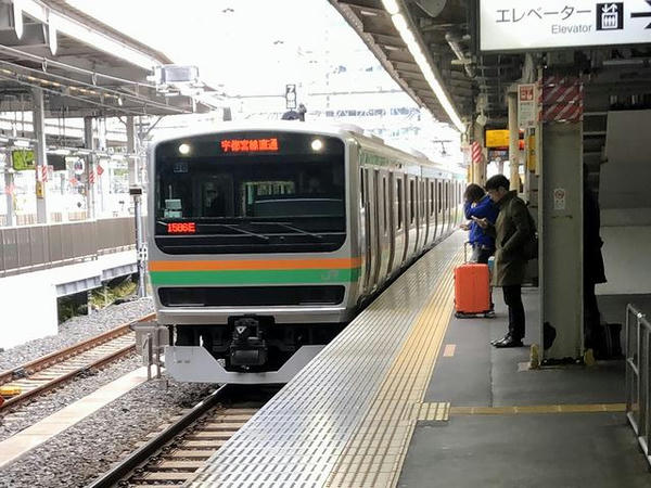 品川駅に入ってきた上野東京ライン黒磯行き普通列車