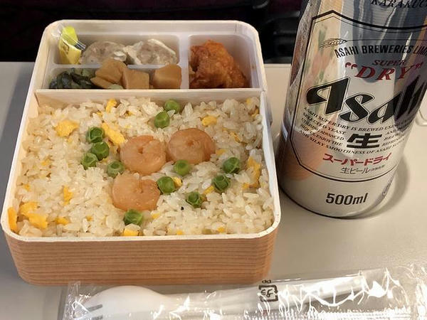 いただいた横濱チャーハンとビール