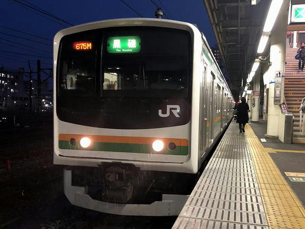 宇都宮駅に停車中の黒磯行き普通列車