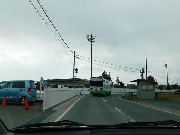 馬運車と共に水沢競馬場に