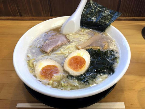 味玉ラーメン 690円