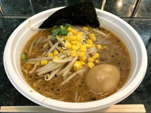 味玉みそこってりらーめん 880円