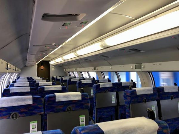 君津駅発車直後の車内