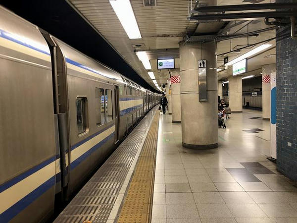 新橋駅に到着