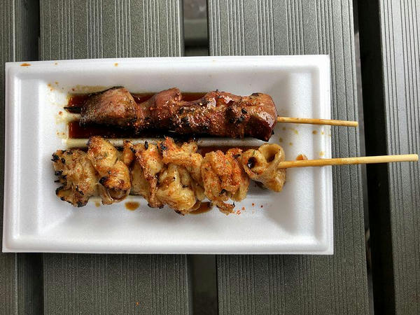 レバー 120円 と 皮串 120円