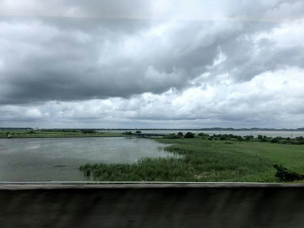 印旛沼を見つつ160km/h運転