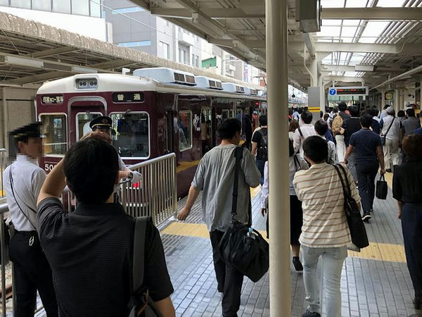 西宮北口駅で今津線に乗り換え
