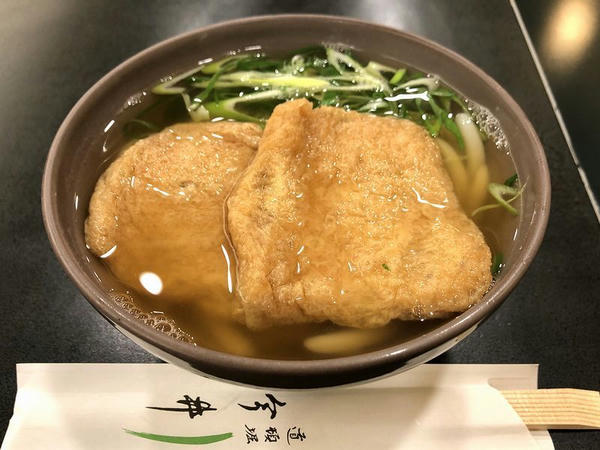 夜食にいただいたきつねうどん