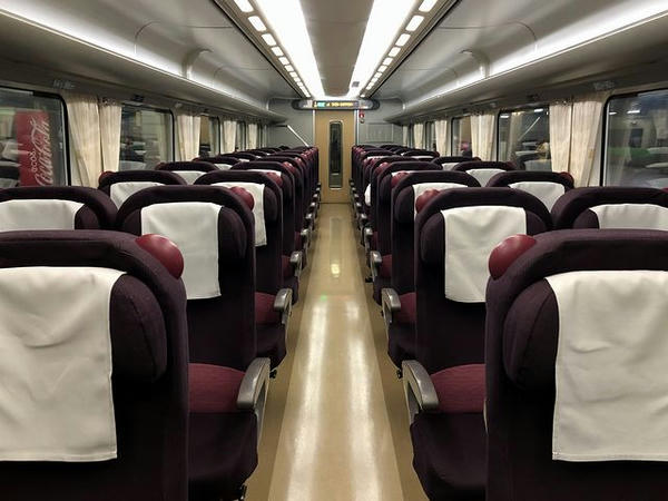 1号車の車内