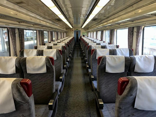 1号車の車内