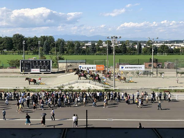 プレミアムラウンジから見た第2障害