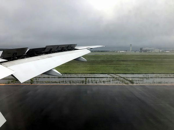 新千歳空港にタッチダウン