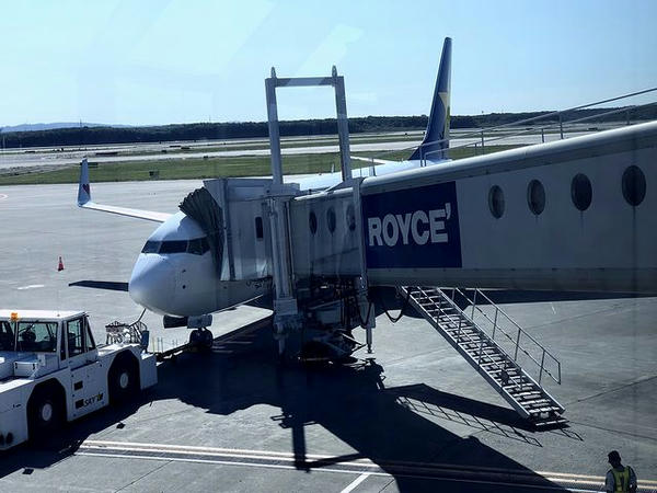 新千歳空港に駐機中の茨城空港行きSKY790便