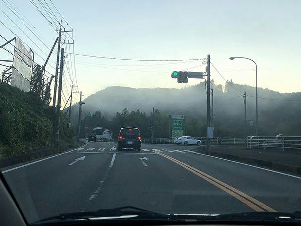 国道123号の北ゲート入口交差点