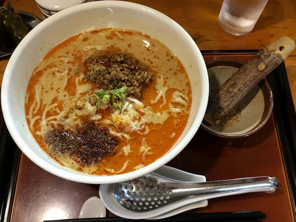 麻辣担々麺 830円 ＋ 辛さ増し 50円 ＋ 痺れ増し 70円