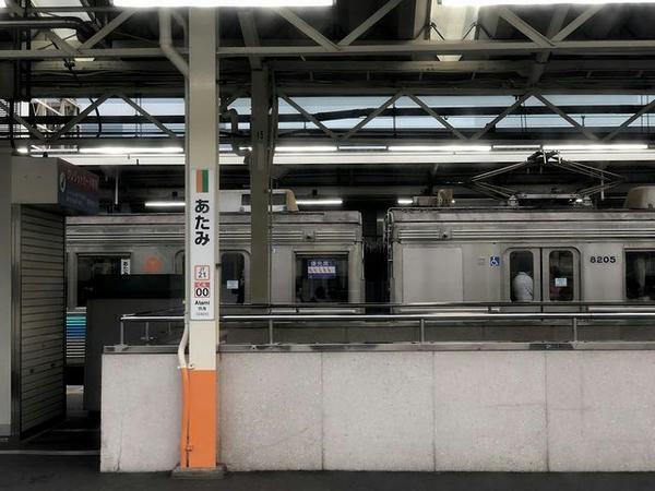 熱海駅に停車中