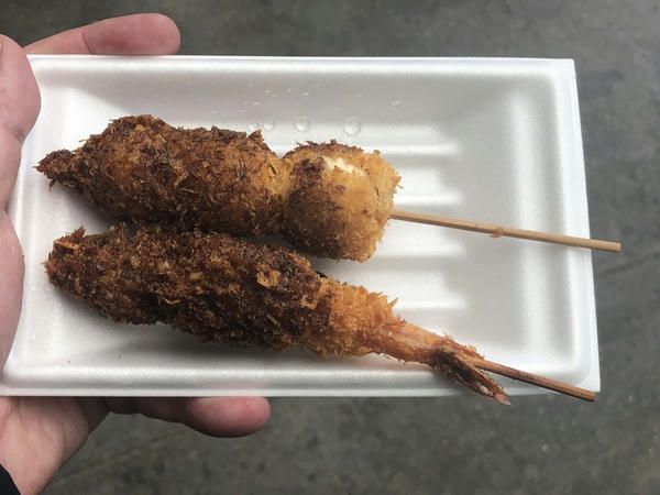 串かつ 100円、えび 100円