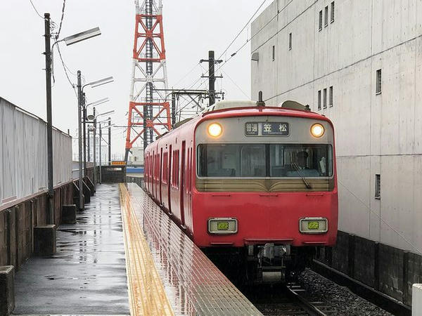 岐阜羽島駅に入ってくる折り返し笠松行き普通列車