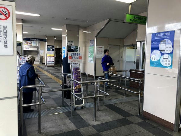 蒲郡駅名鉄改札口付近