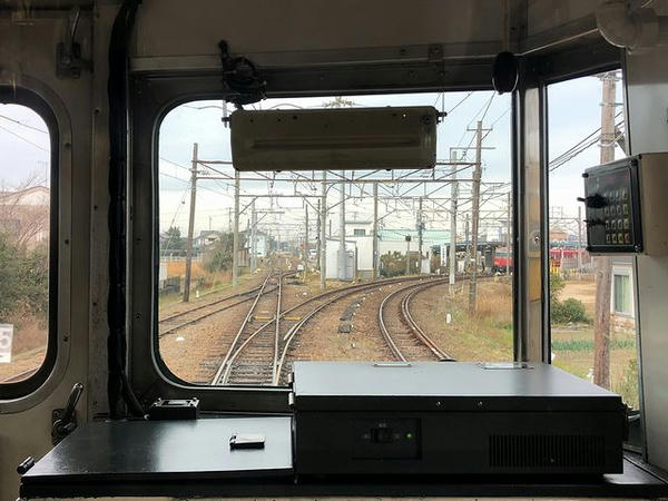 吉良吉田駅進入