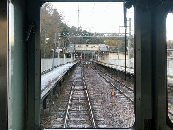 藍那駅進入
