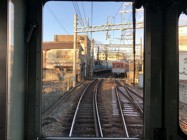 三木駅進入