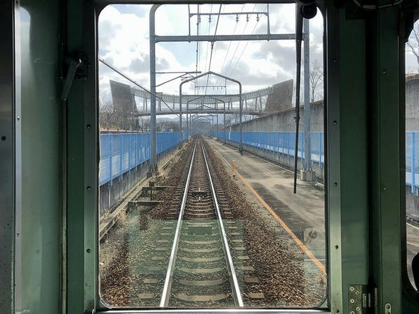 ウッディタウン中央駅－南ウッディタウン駅間