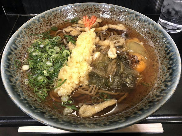 スペシャルそば 490円