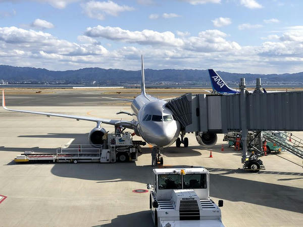 関西国際空港に駐機中のジェットスター・ジャパンGK204便