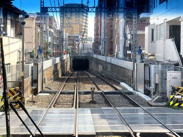糀谷駅－大鳥居駅間（地下区間入り口）