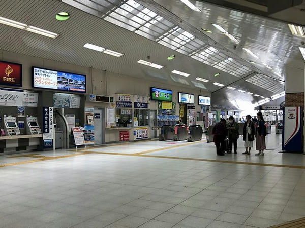 シーサイドライン新杉田駅