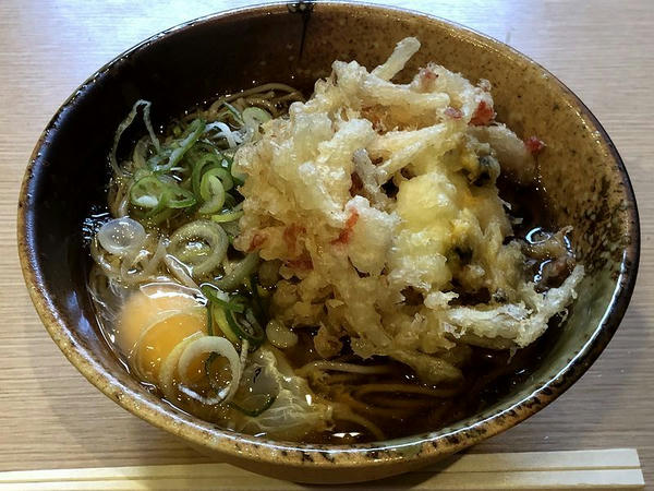 いただいた海鮮天玉そば（550円）