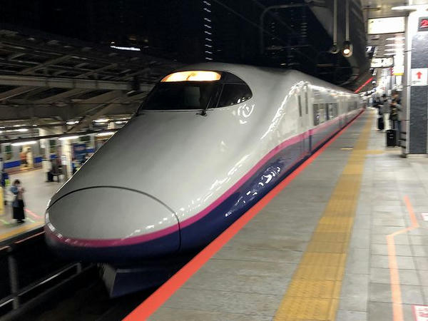 東京駅に入ってくる折返し最終の東北新幹線なすの281号